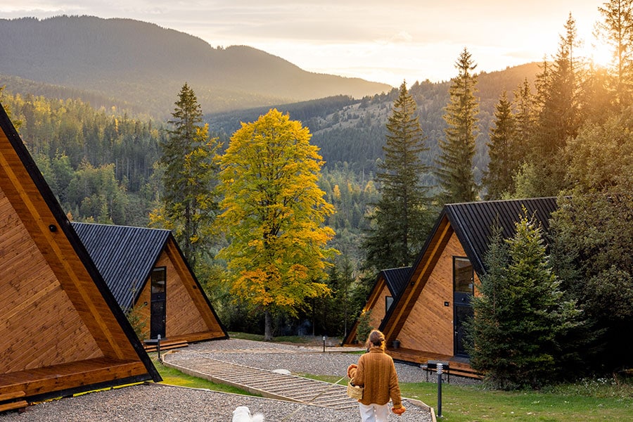 morning-walk-in-mountain-retreat-D7M7DDS.jpg